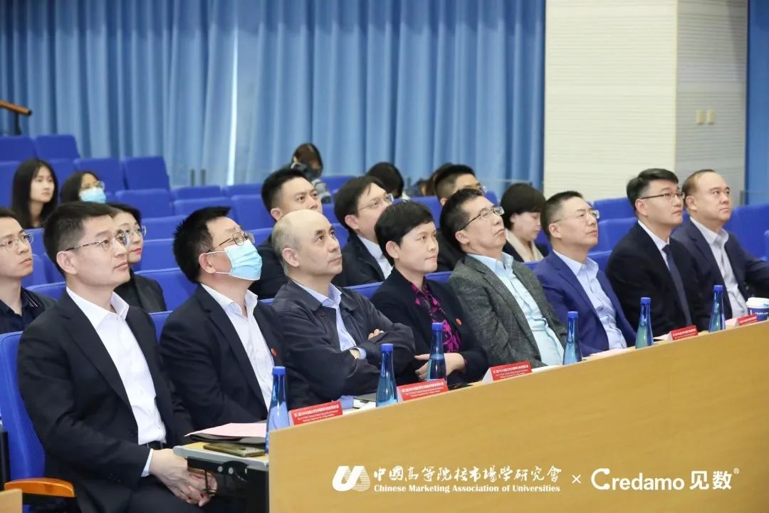 社科賽斯總裁兼黨支部書(shū)記李發(fā)進(jìn)受邀出席第二屆CMAU全國(guó)大學(xué)生市場(chǎng)研究與商業(yè)策劃大賽！