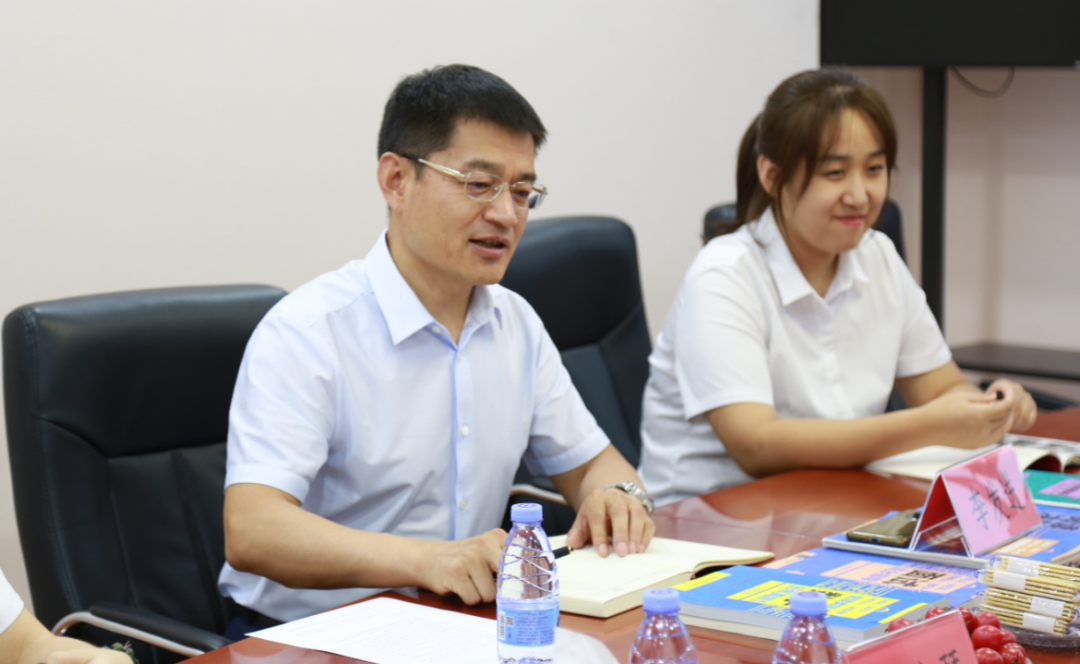 社科賽斯總裁、黨支部書記李發(fā)進(jìn)接受教育行業(yè)研究媒體多鯨記者采訪！